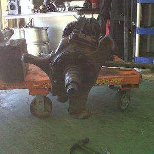 axle teardown.jpg