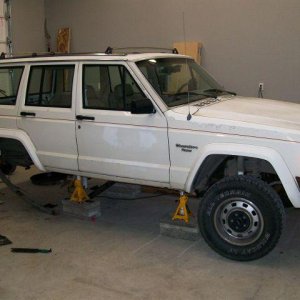 Cherokee build 001.JPG