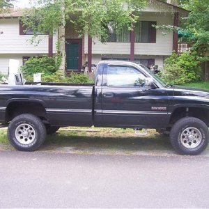 chris's truck 003.jpg