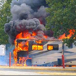 RVmotorhomefire_thumb.jpg