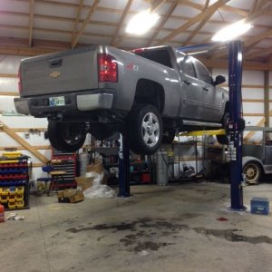 truck lift.JPG